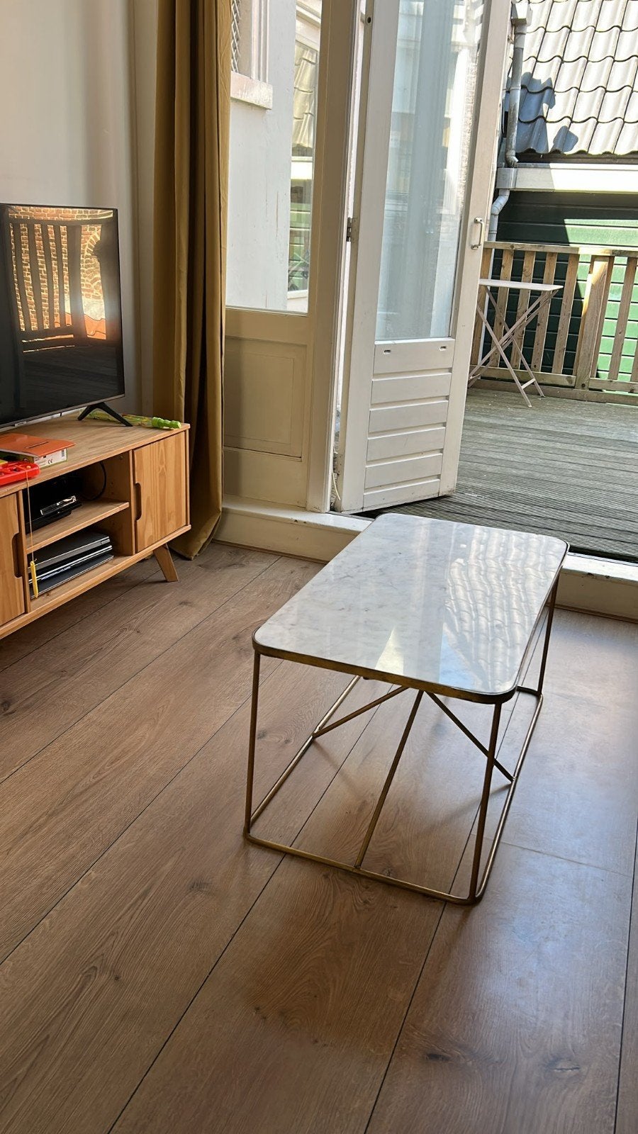 Salontafel met marmerlook blad en goudkleurig onderstel, Ophalen, Gebruikt, 50 tot 100 cm, 50 tot 100 cm