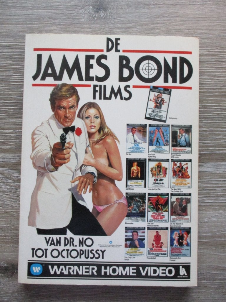 De James Bond films van Dr. No tot Octopussy - Steven Jay, Boeken, Ophalen of Verzenden, Gelezen, Filmspecifiek