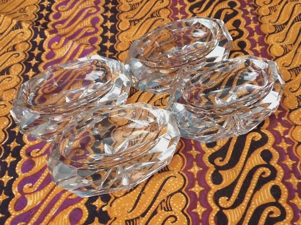 Vier mooie antieke bakjes uit Engeland van kristal 7,7 cm., Antiek en Kunst, Ophalen of Verzenden