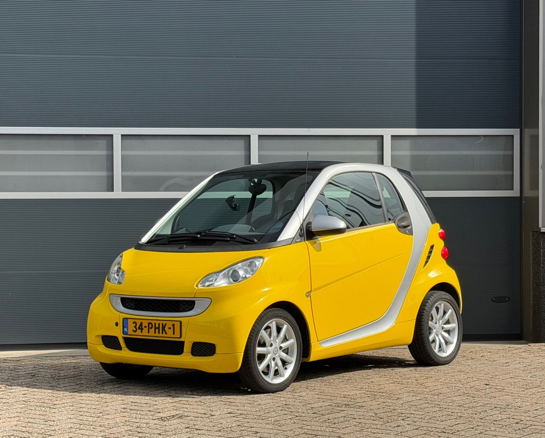 Smart Fortwo coupé 1.0 mhd Passion bj.2011 Airco|Pano|Autom, Auto's, Euro 5, Gebruikt, 18 €/maand, 23 km/l