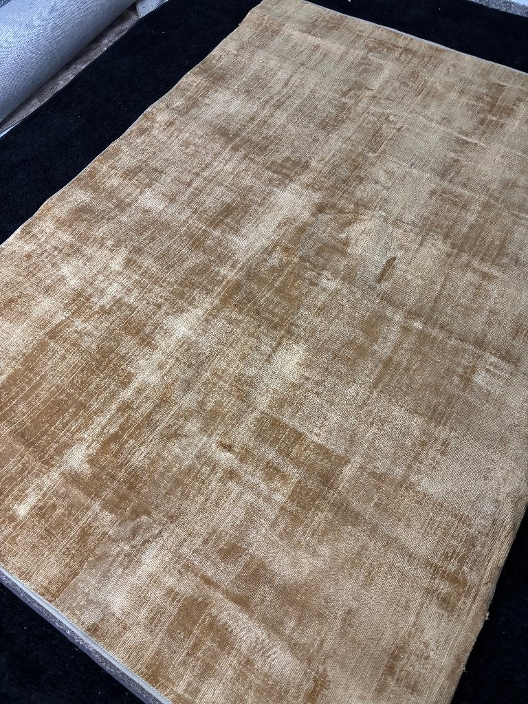 Karpet Viscose Gold 140 x 200 cm van € 199-, voor € 99-,, Viscose essence kortpolig, 100 tot 150 cm, Brinker Carpets, Ophalen of Verzenden