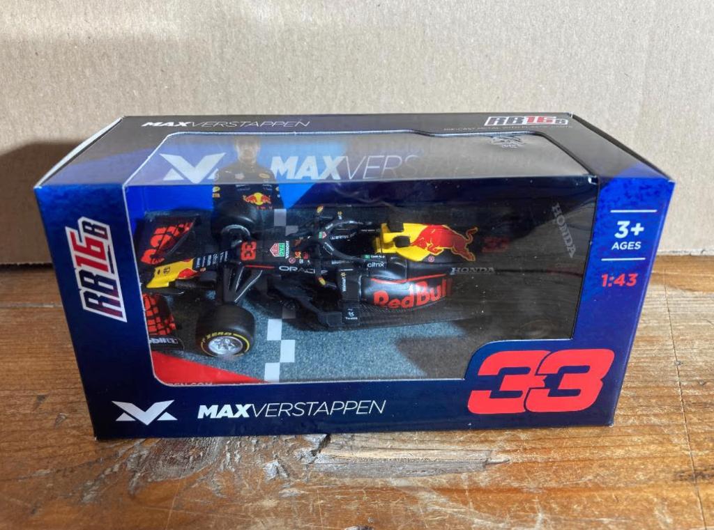 ✅ Max Verstappen 1:43 Burago 2021 Red Bull Racing RB16B, Verzamelen, Automerken, Motoren en Formule 1, Nieuw, Formule 1, Ophalen of Verzenden