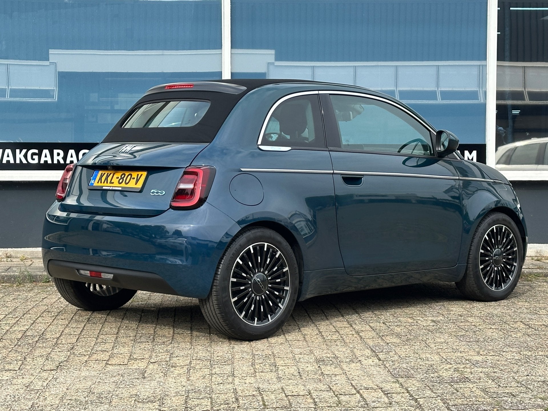 Fiat 500 C Icon 42 kWh/CAM/NAV/CLIMATE, Gebruikt, 118 pk, Cabriolet, 25 min