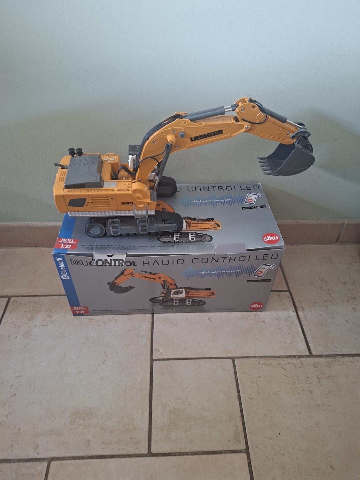 Siku Control Liebherr R 980 SME Graafmachine 1:32 RC, Overige merken, 1:32 tot 1:50, Overige typen, Ophalen of Verzenden