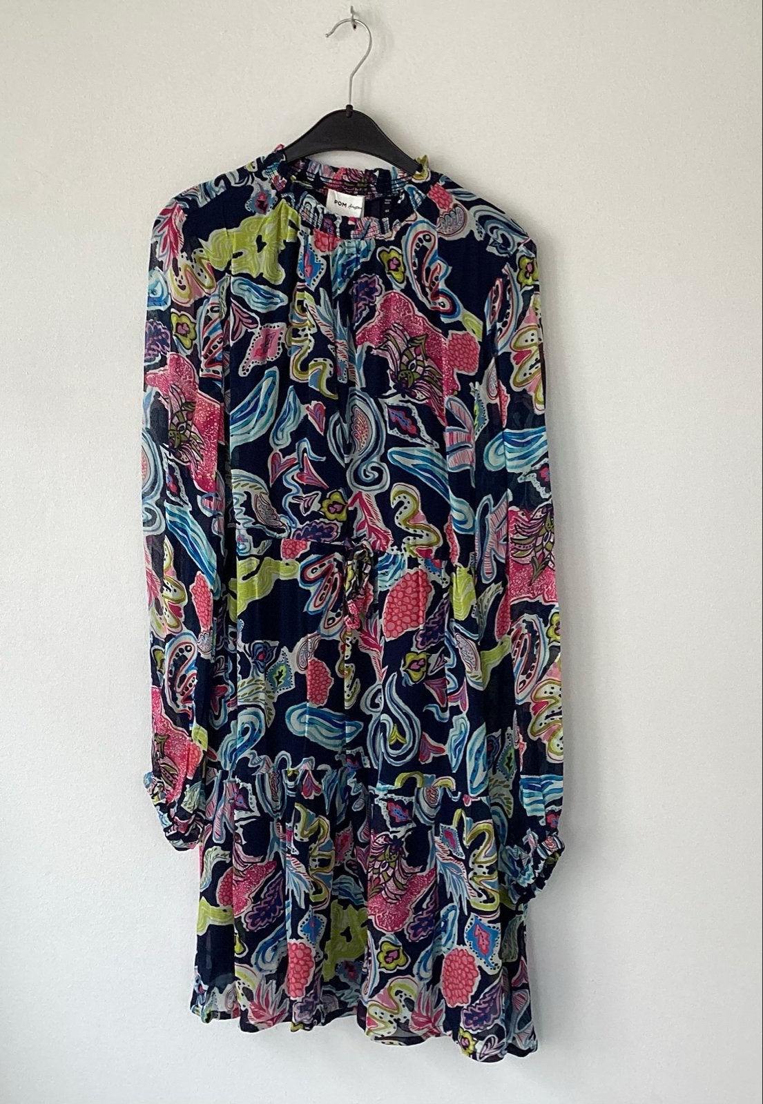 Nieuwe POM Amsterdam jurk - Full Glow Deep Blue,mt 42, Kleding | Dames, Jurken, Meerkleurig, Maat 42/44 (L), Nieuw, Ophalen of Verzenden