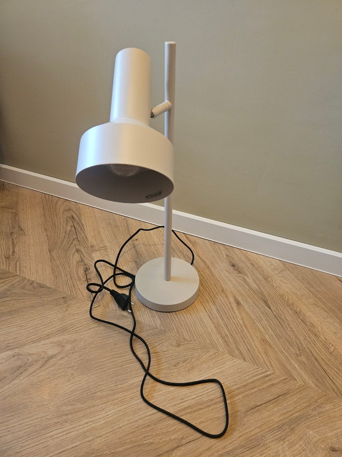 Moderne tafellamp van Karwei - Zo goed als nieuw, Ophalen, Bureaulamp, Overige merken, Wit
