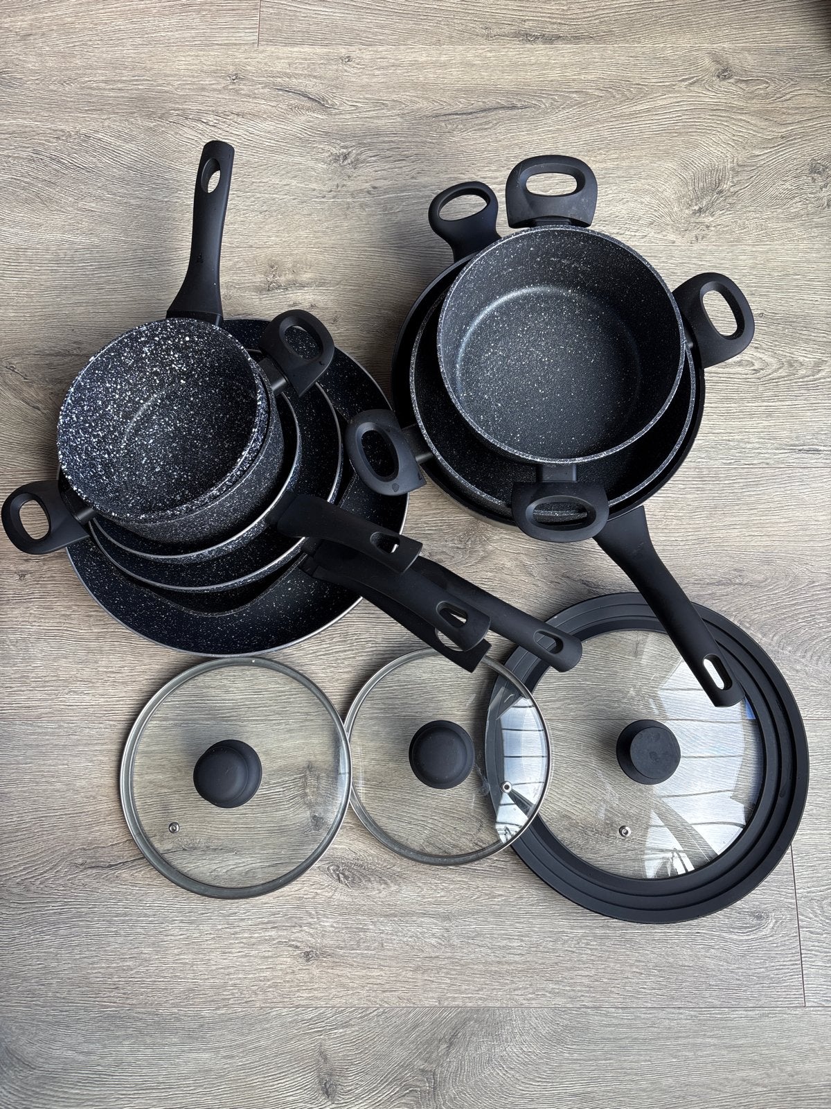Uitgebreide pannenset met afneembare handvatten, Ophalen, Aluminium, Pannenset, Zo goed als nieuw