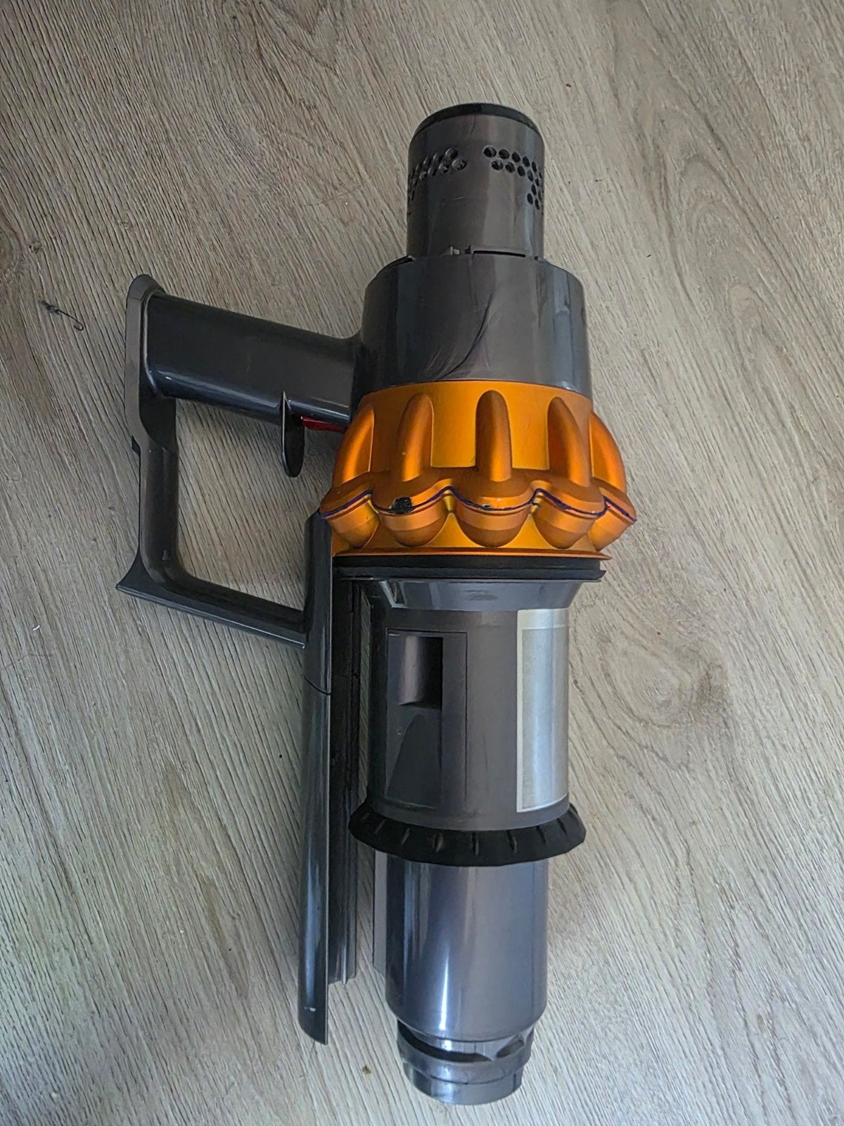 Dyson V15 met defect - voor de handige Harry, Witgoed en Apparatuur, Draadloos, Ophalen of Verzenden, Dyson, Niet werkend