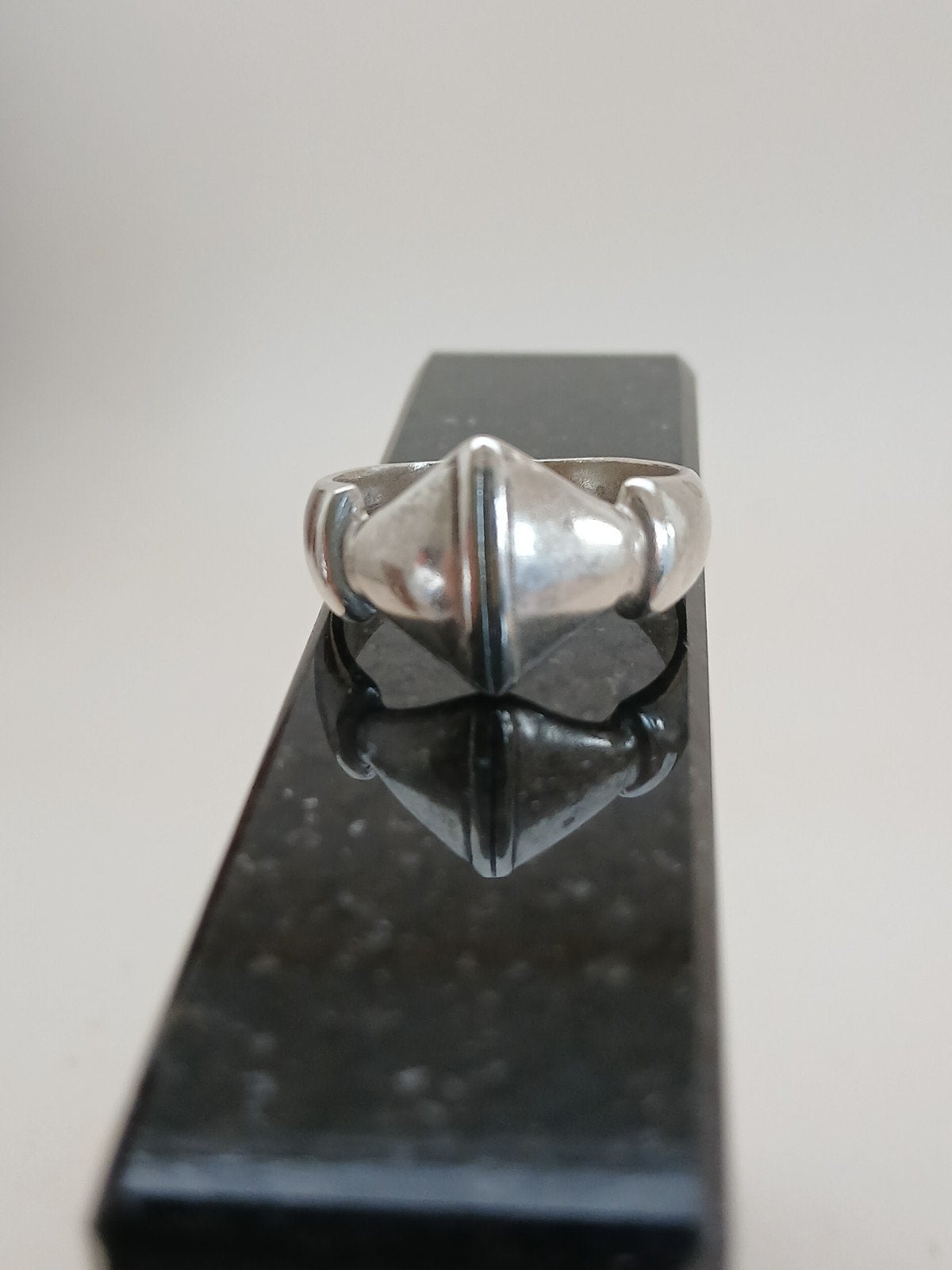 Zilveren ring met uniek design - Maat 17, Ophalen of Verzenden