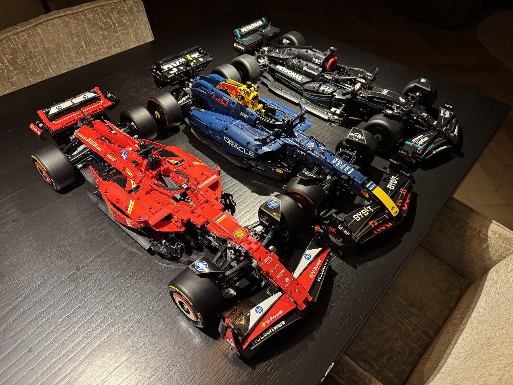 3 LEGO Formule-1 wagens (Ferrari, Red Bull, Mercedes), Lego, Ophalen of Verzenden, Zo goed als nieuw, Complete set