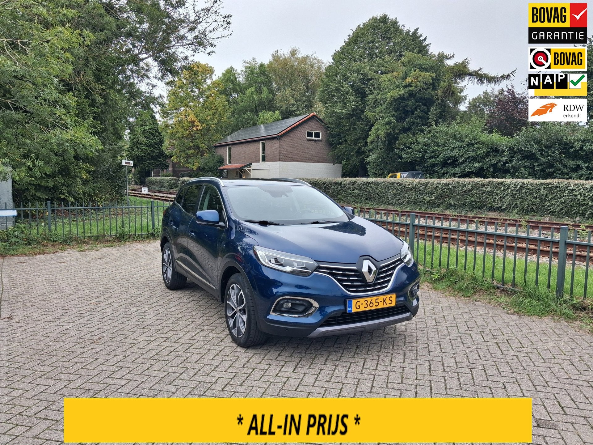 Renault Kadjar 1.3 TCe Intens navi pdc camera trekhaak 28000, Auto's, Voorwielaandrijving, Gebruikt, 4 cilinders, Blauw