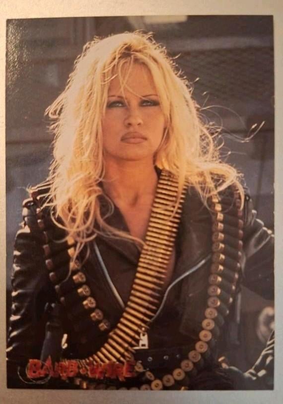 Barb Wire Trading Card 43 - Pamela Anderson -Dressed to Kill, Ophalen of Verzenden, Zo goed als nieuw, Film, Foto of Kaart