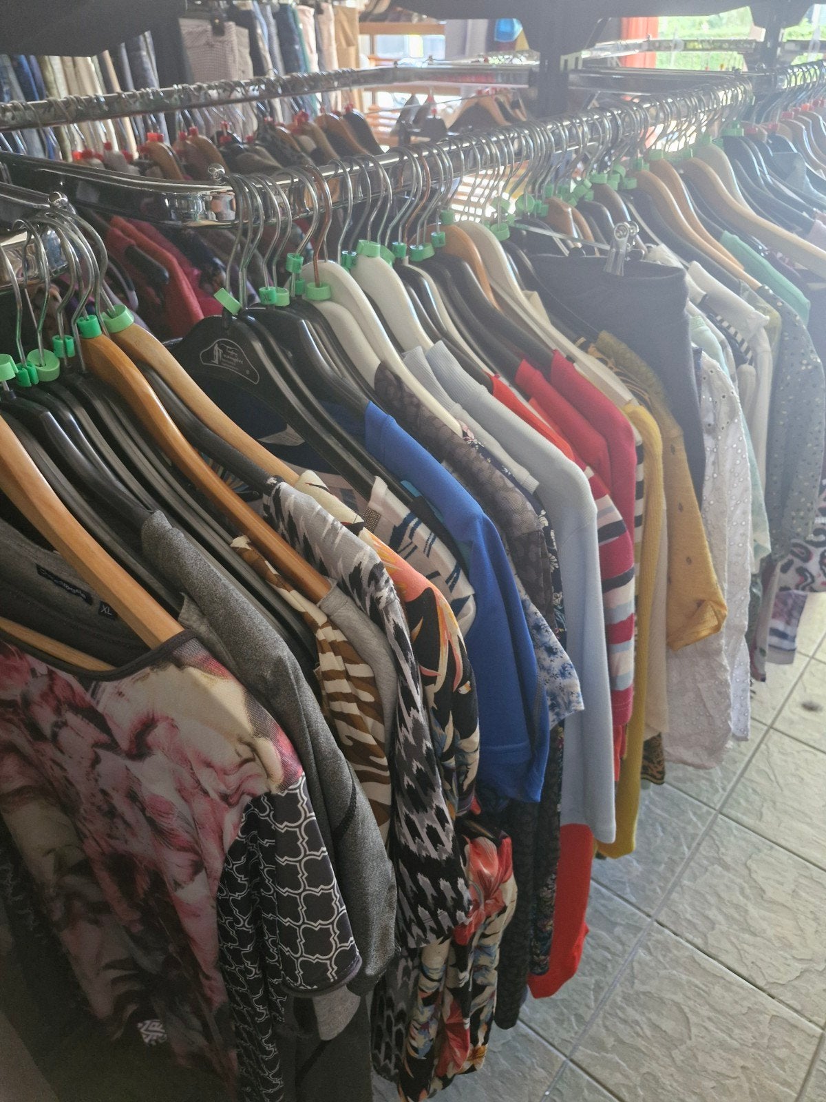 90 stuks XL 42 kledingpakket - Diverse stijlen, Kleding | Dames, Diverse merken, Ophalen, Zo goed als nieuw