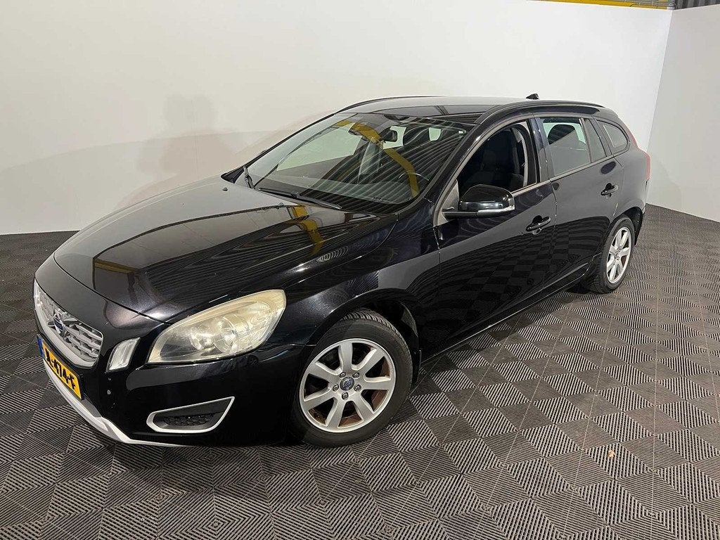 Volvo V60 1.6 DRIVe Momentum, JL-474-F, Auto's, Volvo, Voorwielaandrijving, Euro 5, Gebruikt, 4 cilinders