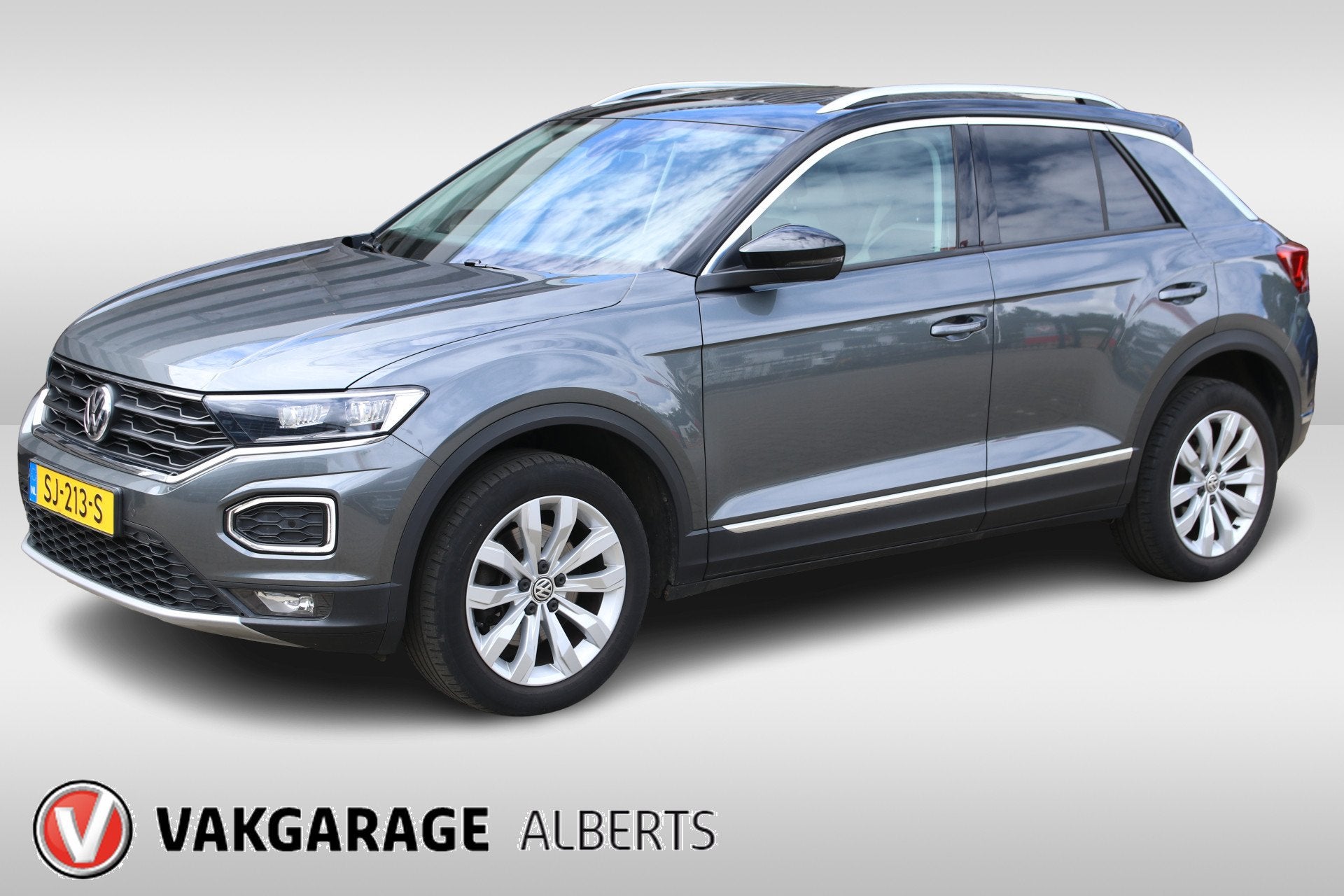 Volkswagen T-Roc 1.5 TSI Sport / Navi / Apple Carplay / Pano, Auto's, Voorwielaandrijving, Stof, Euro 6, 4 cilinders