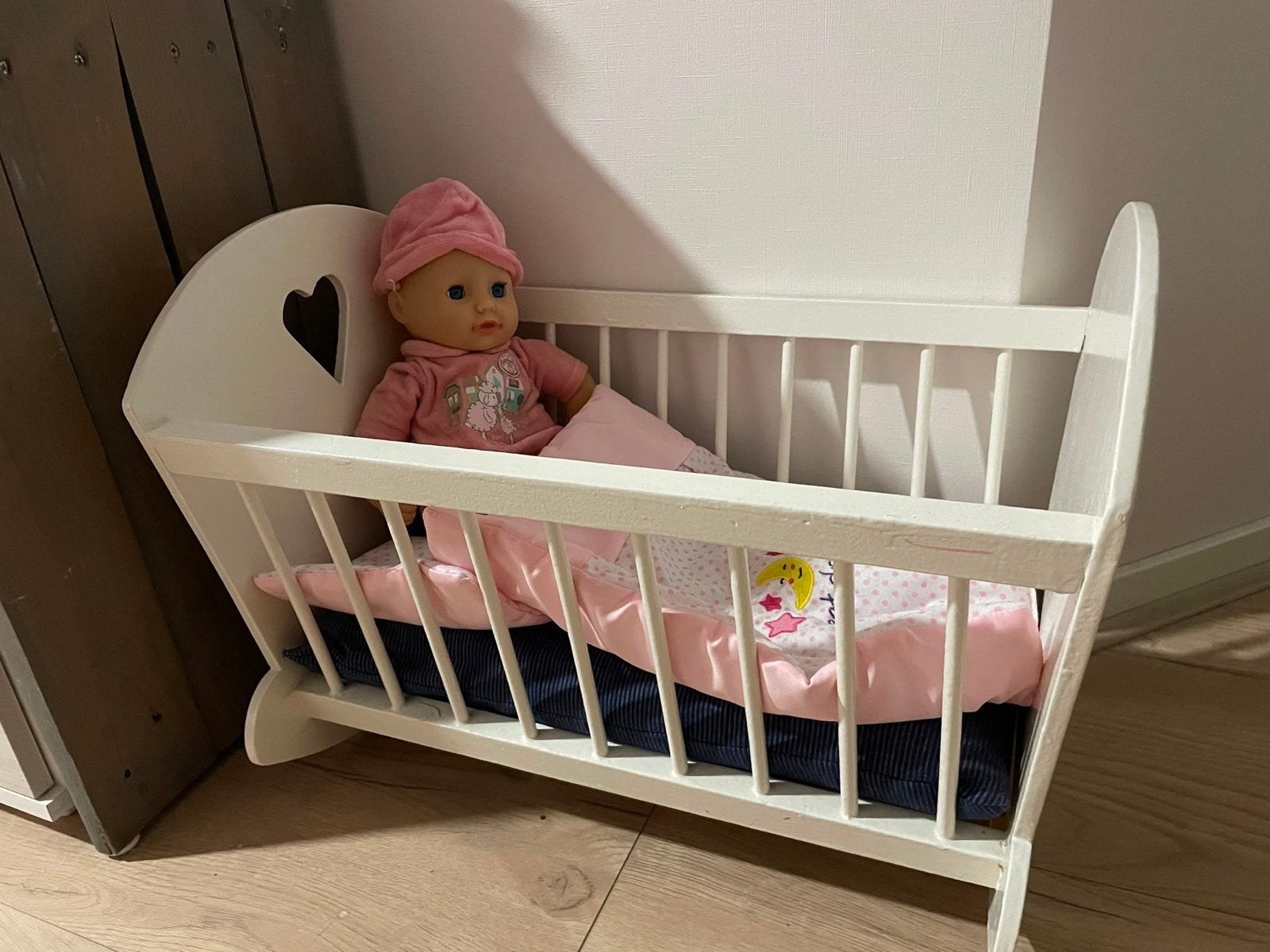 Baby Annabell pop met wiegje en accessoires, Ophalen, Gebruikt, Babypop