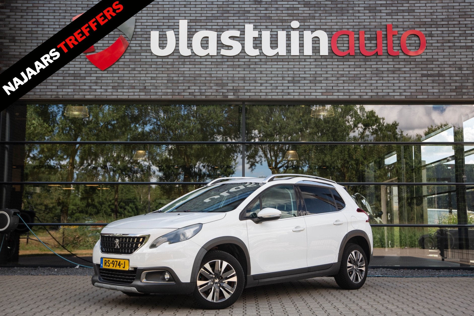 Peugeot 2008 1.6 BlueHDi Allure , Cruise control, Isofix, Auto's, Voorwielaandrijving, Gebruikt, Euro 6, 4 cilinders