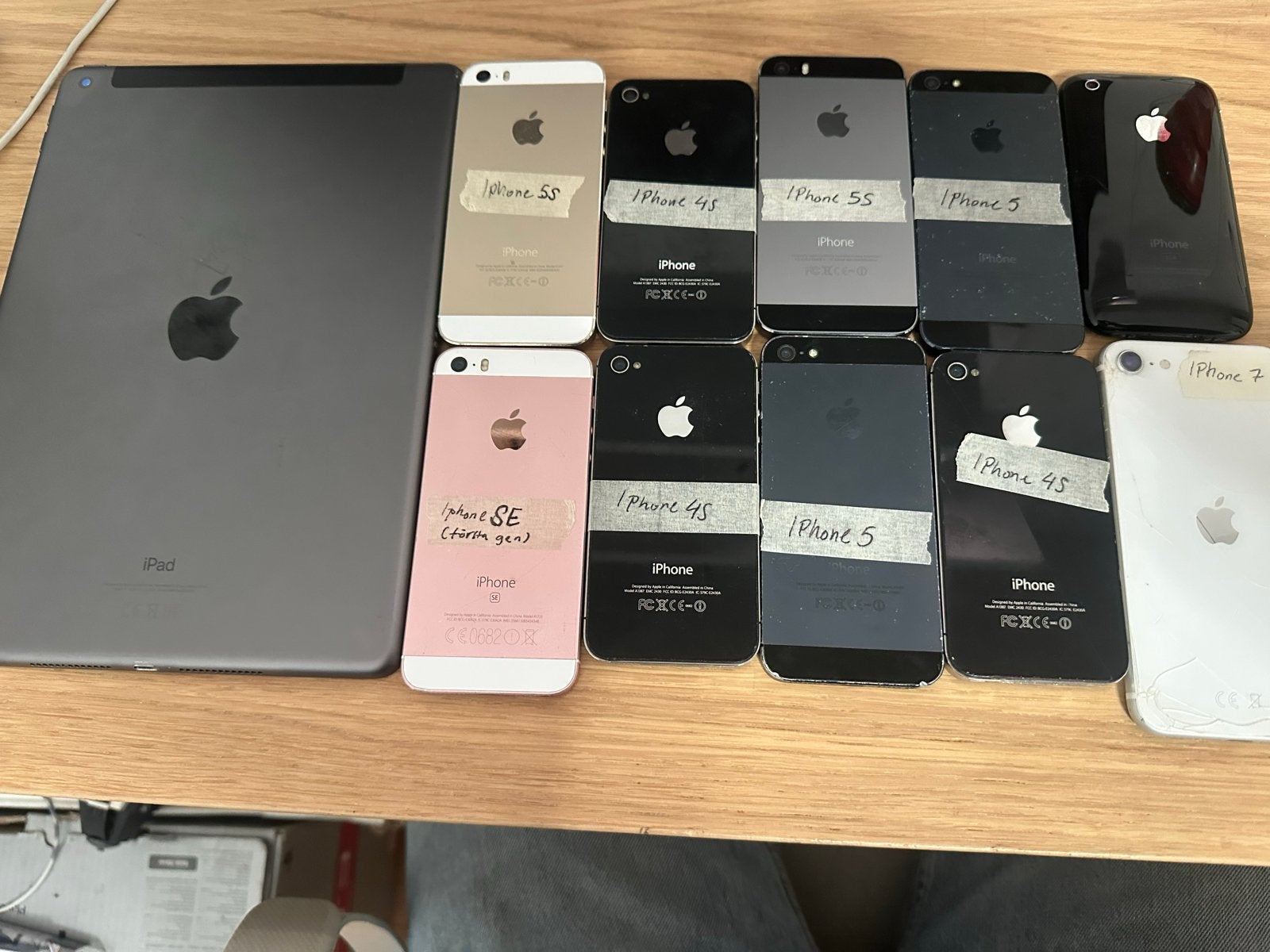 8 iPhones + 1 iPad 7e Gen voor onderdelen/ongetest, Telecommunicatie, Ophalen of Verzenden, Niet werkend, 1 TB, Zonder abonnement