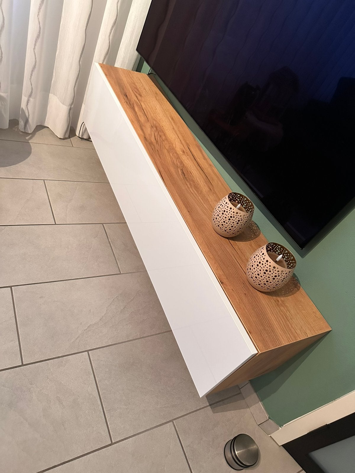Eiken TV meubel met hoogglans wit, Ophalen, 150 tot 200 cm, Zo goed als nieuw, Minder dan 100 cm