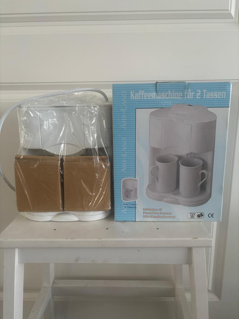 Nieuw koffiezetapparaat met 2 porseleinen kopjes, Gemalen koffie, Ophalen of Verzenden, 2 tot 4 kopjes, Koffiemachine