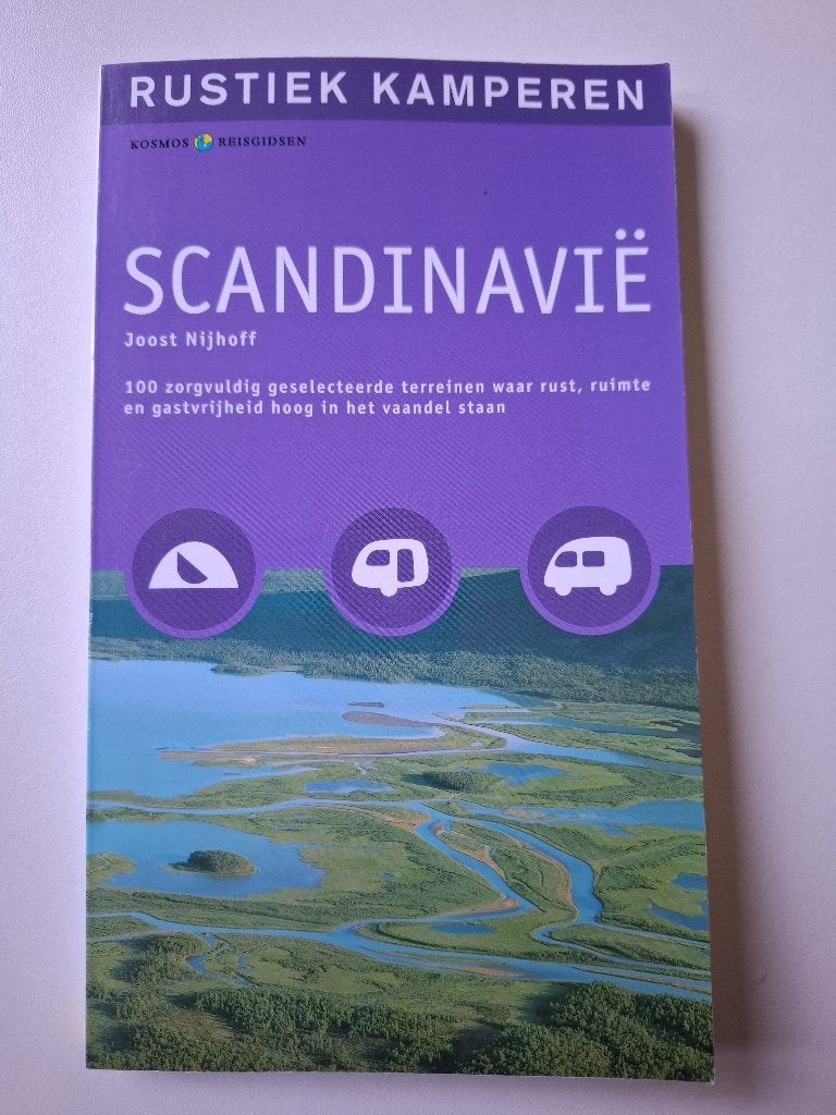 Rustiek Kamperen Scandinavië - Reisgids Kosmos, Boeken, Europa, Ophalen of Verzenden, Zo goed als nieuw, Campinggids