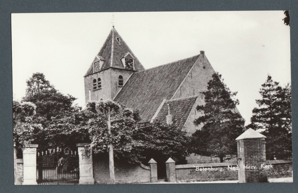 Batenburg (nabij Wijchen en Bergharen) - Ned Herv Kerk, Verzamelen, Ansichtkaarten | Nederland, Verzenden, 1980 tot heden, Ongelopen