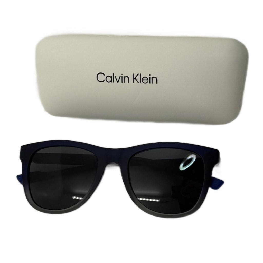 Calvin Klein CK23507S Zonnebril Blauw | In hoes, Sieraden, Tassen en Uiterlijk, Overige merken, Zonnebril, Blauw, Dordrecht@usedproducts.nl