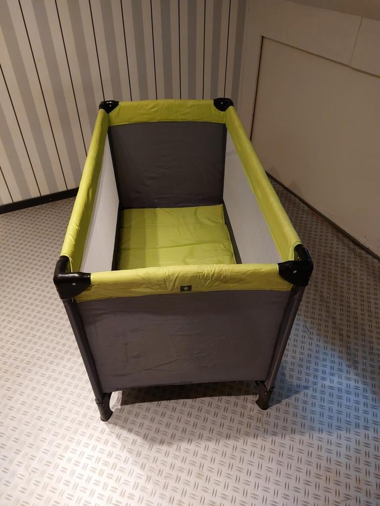Gebruikt campingbedje - Ideaal voor op reis!, Kinderen en Baby's, Babywiegjes en Ledikanten, Ophalen, Gebruikt, Reisbedje