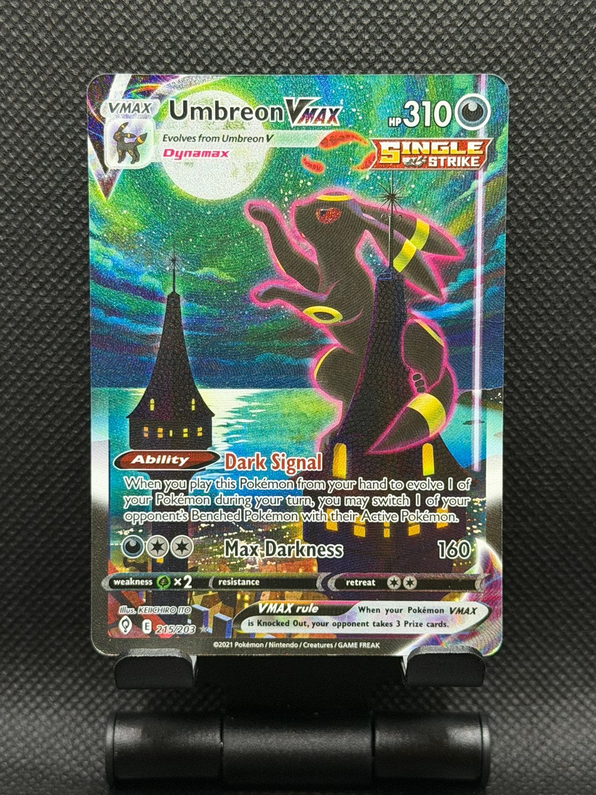 Pokemon Umbreon Vmax 215/203 - Evolving Skies, Ophalen of Verzenden, Zo goed als nieuw