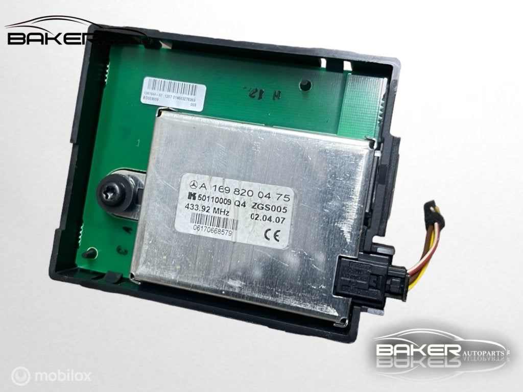 Antenne versterker Mercedes B-klasse W245 5-11) A1698200475, Gebruikt, Mercedes-Benz, Ophalen of Verzenden, Mercedes-Benz