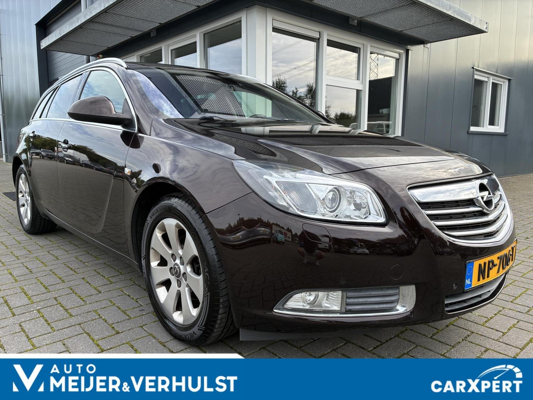 Opel Insignia Sports Tourer 2.0 CDTI EcoFLEX Cosmo | CLIMA |, Voorwielaandrijving, Euro 5, 4 cilinders, Bruin