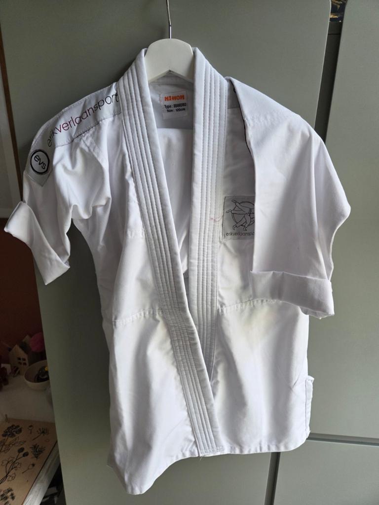 Judopak Nihon Makoto 120cm - Jas, broek, witte band, Gebruikt, Maat XS of kleiner, Judo, Vechtsportpak