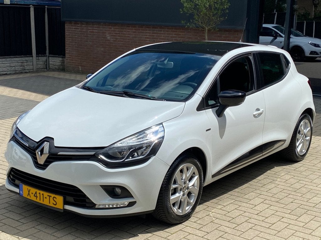 Renault Clio 1.2 TCe Limited NIEUWSTAAT PANO NAVI CRUISE LED, Voorwielaandrijving, Stof, 4 cilinders, Lichtsensor