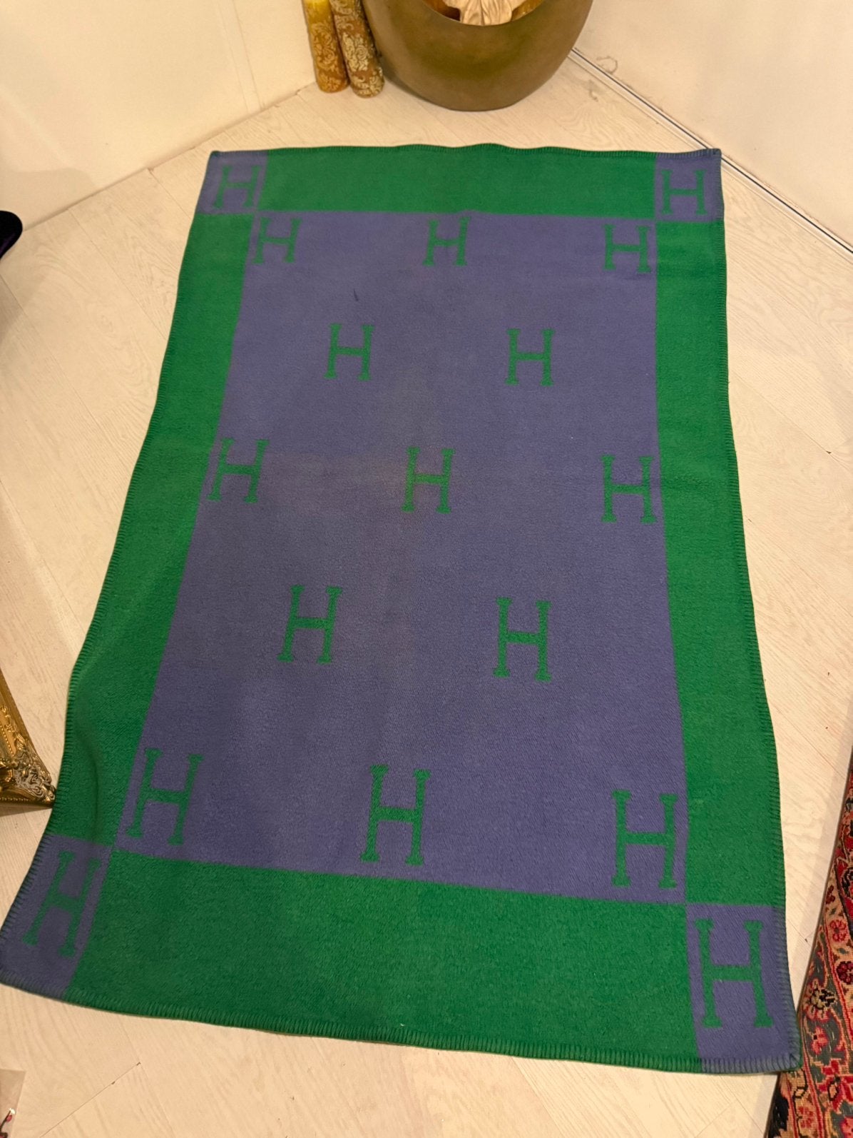 Foto 2 van Hermès Paris vintage plaid/deken – groen & paars