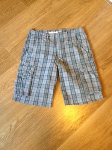 Geruite korte broek (cargo shorts) van WE - Maat 31, WE, Ophalen of Verzenden, Gedragen, Meerkleurig