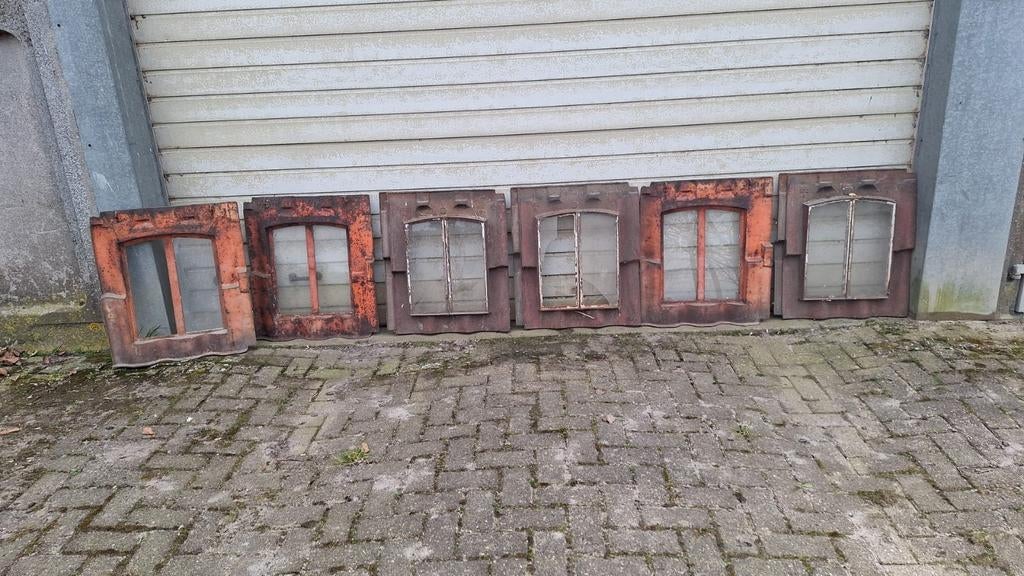 Ijzeren dakramen stalramen 6 stuks, Ophalen, Gebruikt, Minder dan 80 cm, Dakraam