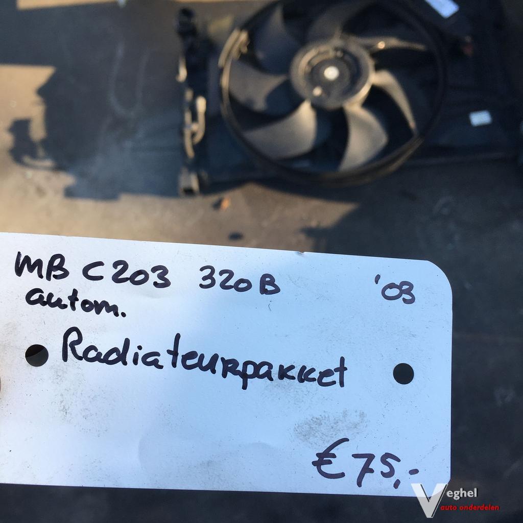 Mercedes C203 320 Benzine 2003   Radiateurpakket, Ophalen, Gebruikt, -, -