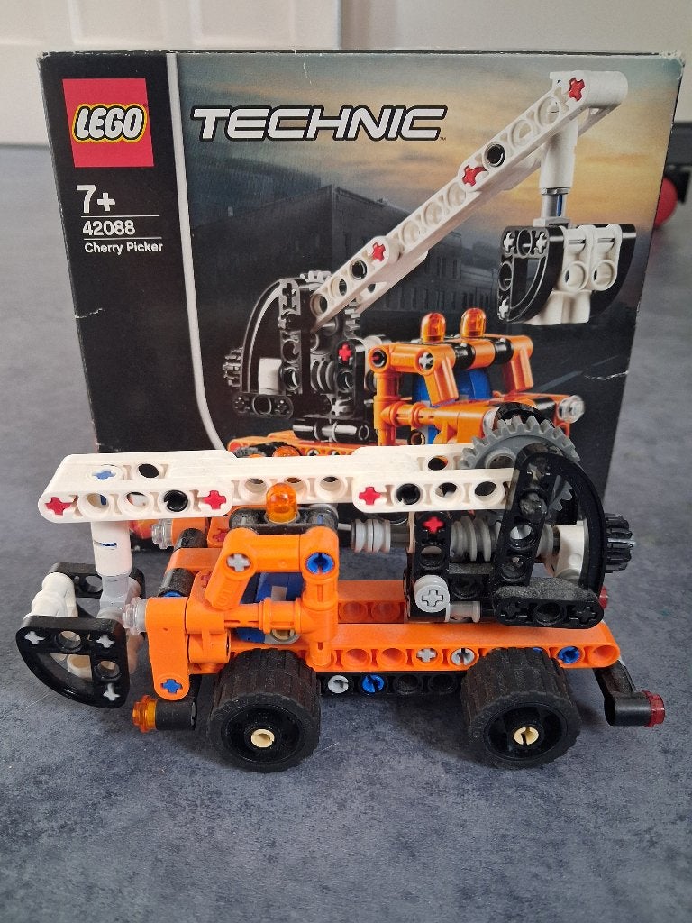 Lego Technic 42088 compleet, incl. doos, Inclusief instructies, Lego Primo, Verzenden, Zo goed als nieuw