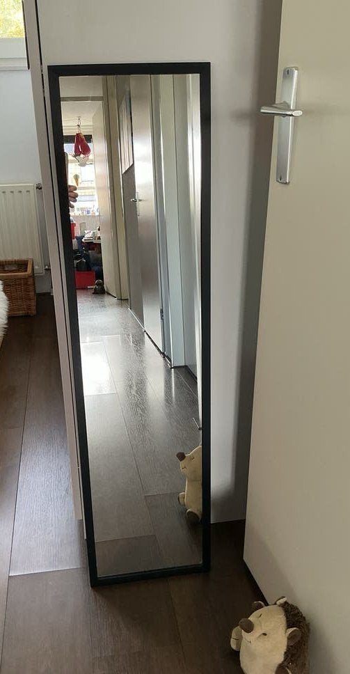 IKEA spiegel met zwarte lijst, Ophalen, Minder dan 50 cm, Zo goed als nieuw, 150 tot 200 cm