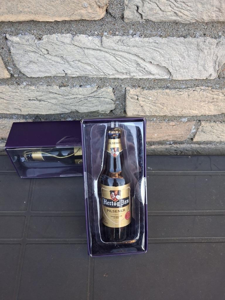 Decoratie hanger Hertog Jan Pilsener in Geschenkverpakking, Verzamelen, Ophalen of Verzenden, Nieuw, Flesje(s), Hertog Jan