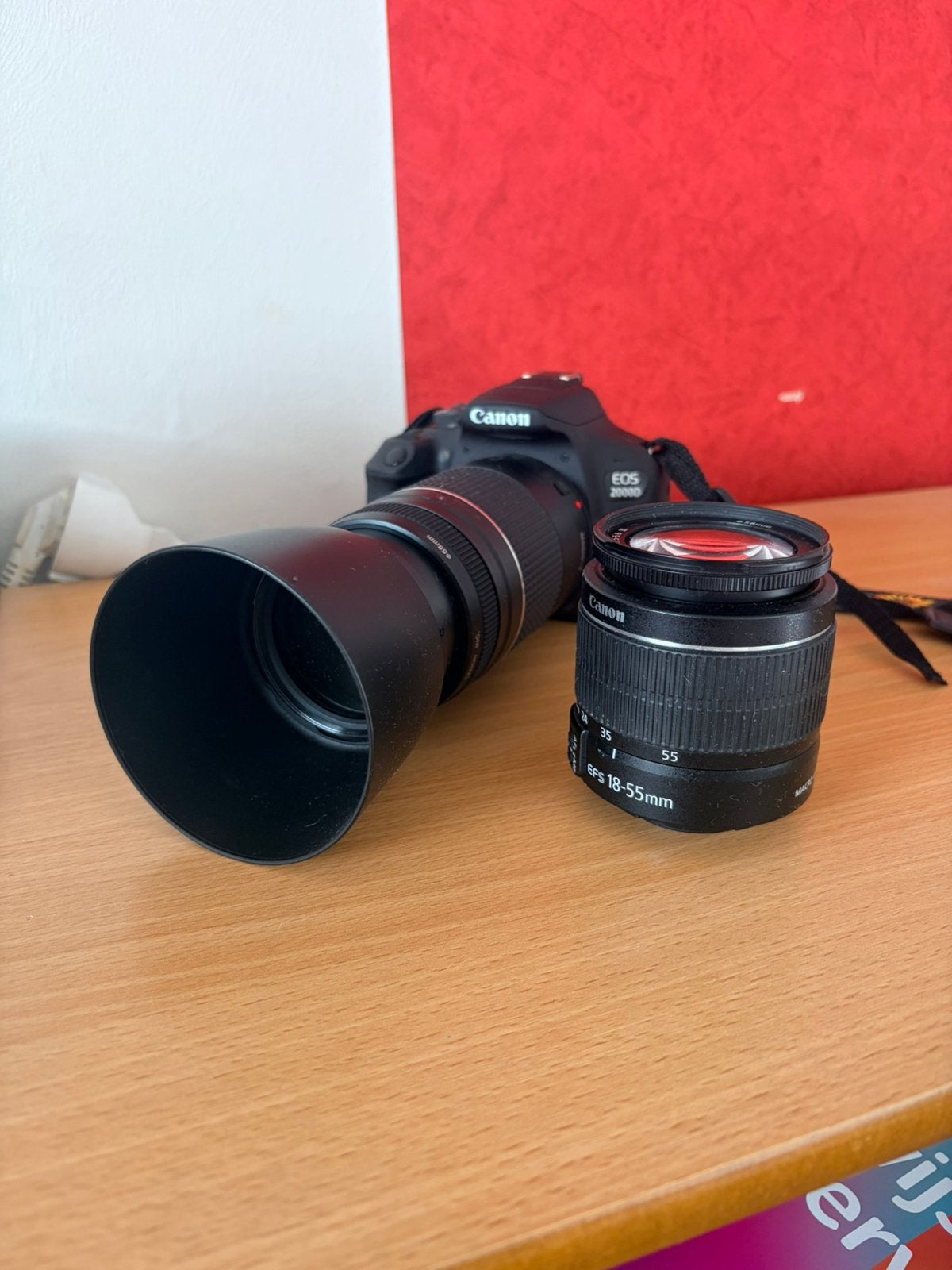 Canon EOS 2000D + 2 lenzen en lenskap en 3 accu’s, Audio, Tv en Foto, Fotografie | Lenzen en Objectieven, Ophalen, Canon, Telelens