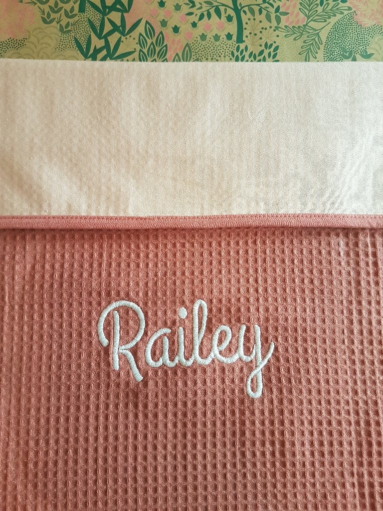 Dreamline baby wiegdeken Roze/lichtroze met naam geborduurd, Nieuw, Ademend, Roze, 100 cm