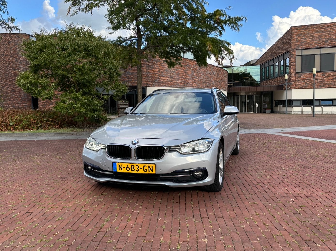 BMW 3-Serie 316D Luxury Line Executive 116 PK automaat 2018, Auto's, Euro 5, Stof, 1995 cc, Zwart