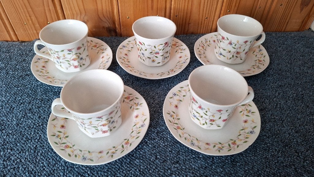 Porseleinen set van 5 kop en schotels Kronester bavaria, Verzamelen, Ophalen, Zo goed als nieuw, Porselein, Kop en/of schotel
