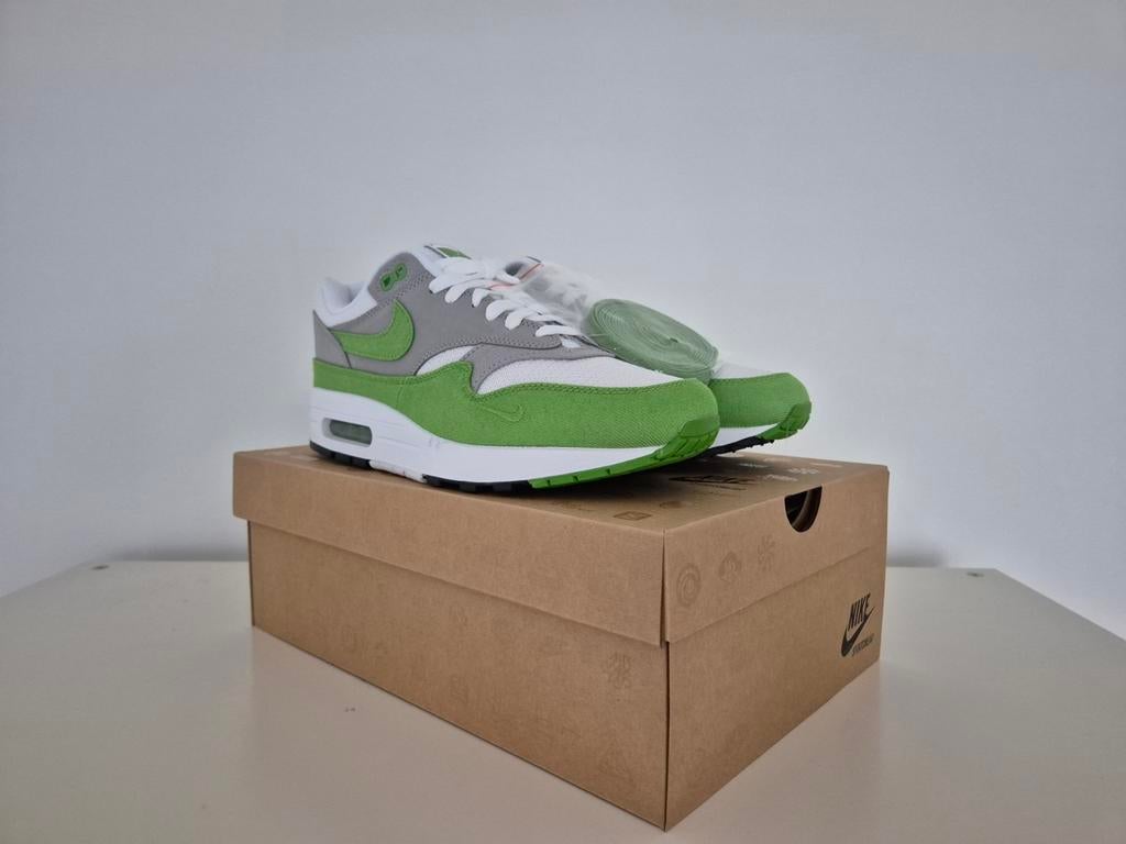 Nike x Patta Air Max 1 '20th Anniversary Chlorophyll' 44,5, Ophalen of Verzenden, Nieuw