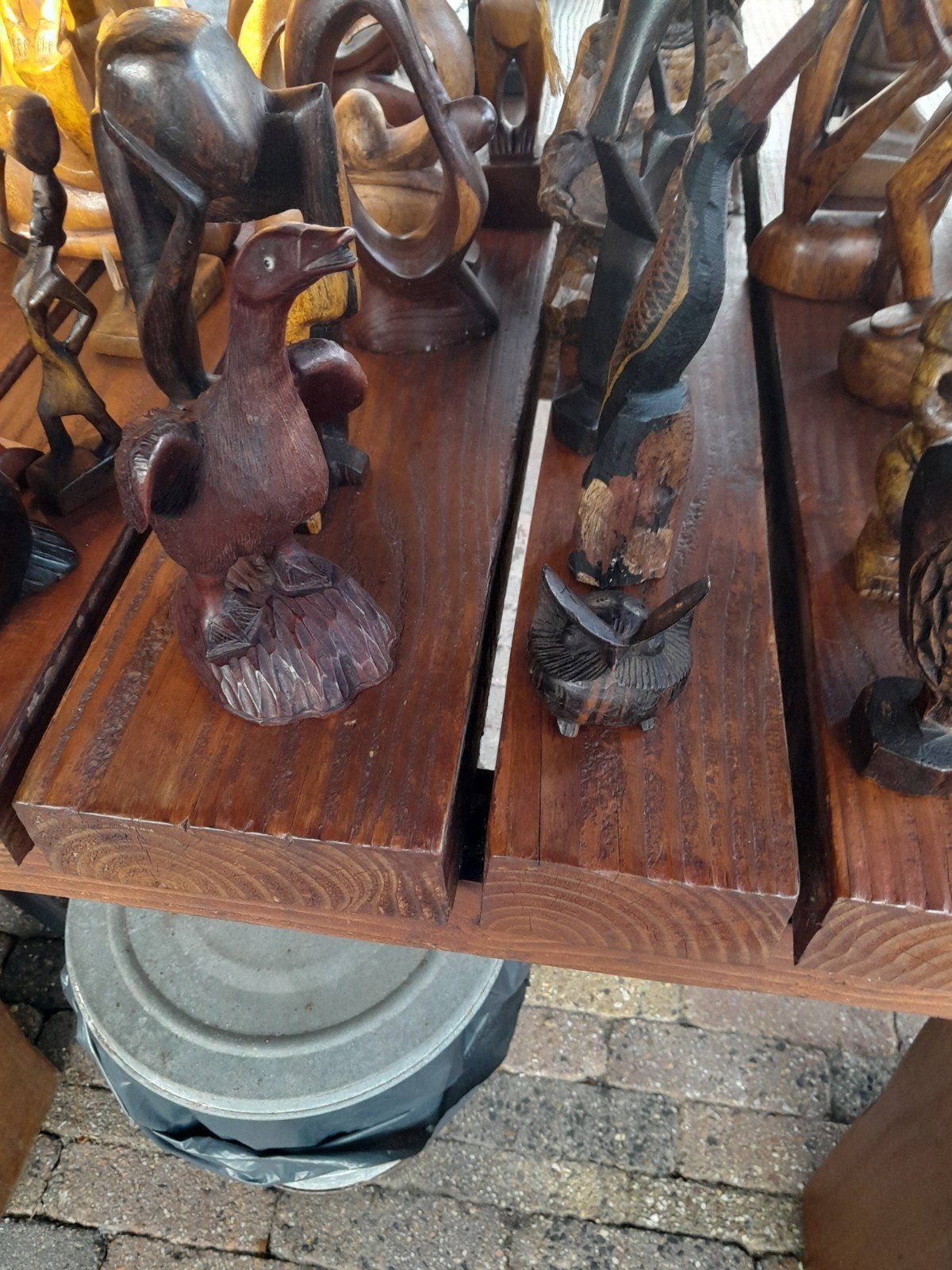 Te koop 45 houten beelden, Ophalen