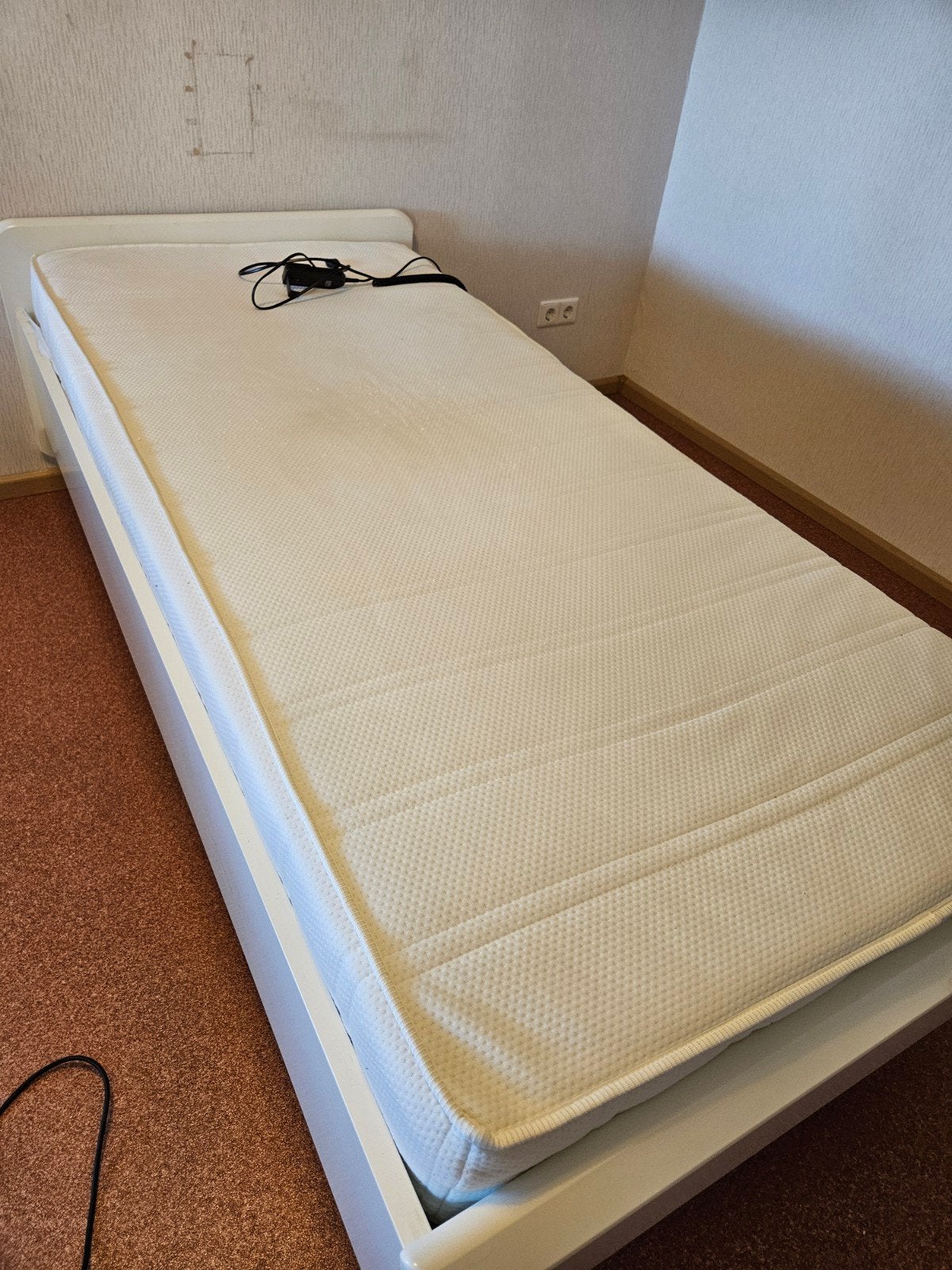 verrijdbaar bed, electrisch verstelbare bodem, Huis en Inrichting, Ophalen, Eenpersoons, 200 cm, 90 cm