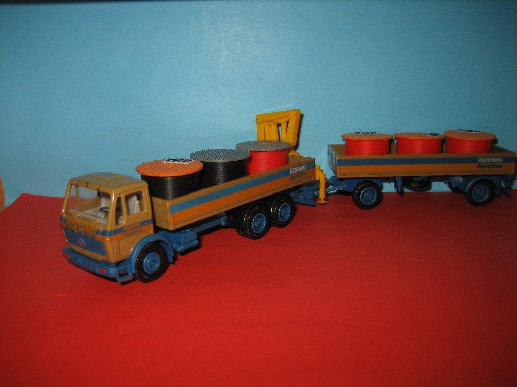 Koenig  MERCEDES combi met Kraan + lading  Herpa, Ophalen of Verzenden, Zo goed als nieuw, Bus of Vrachtwagen, Herpa