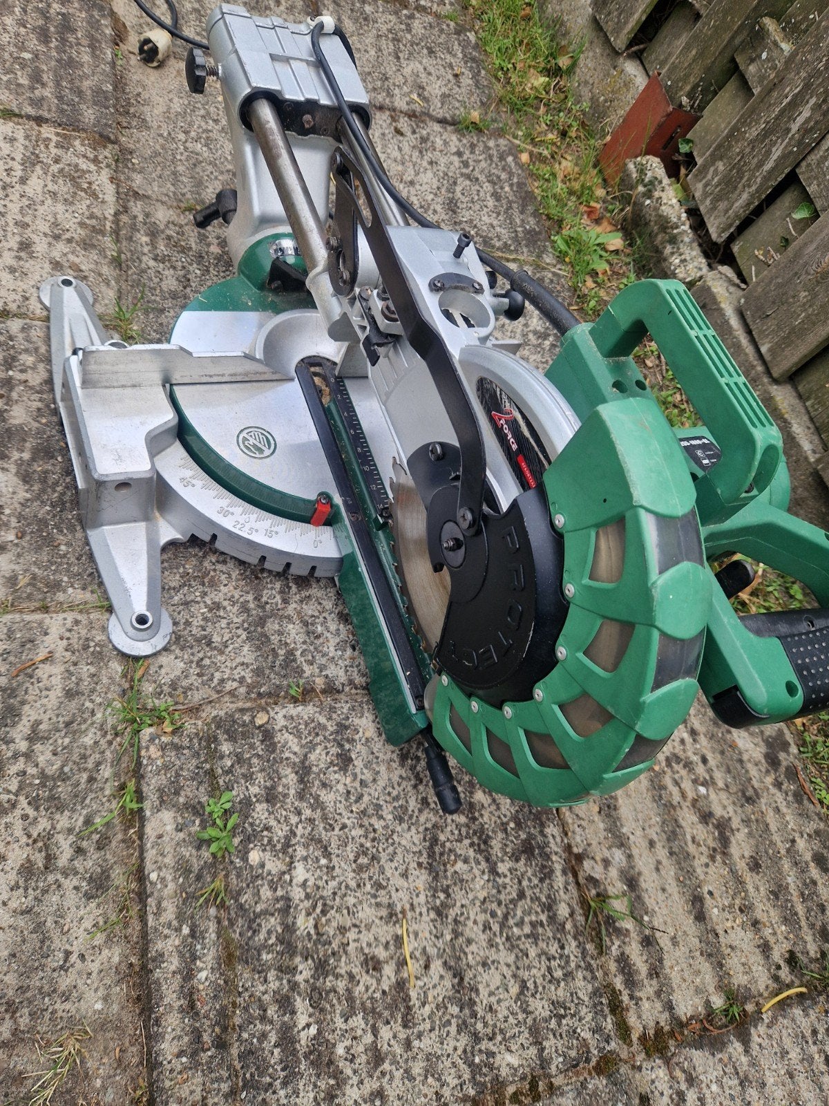 afkortzaag akkz255_1800+gl, Ophalen, Zo goed als nieuw, Afkortzaag, 30 tot 70 mm