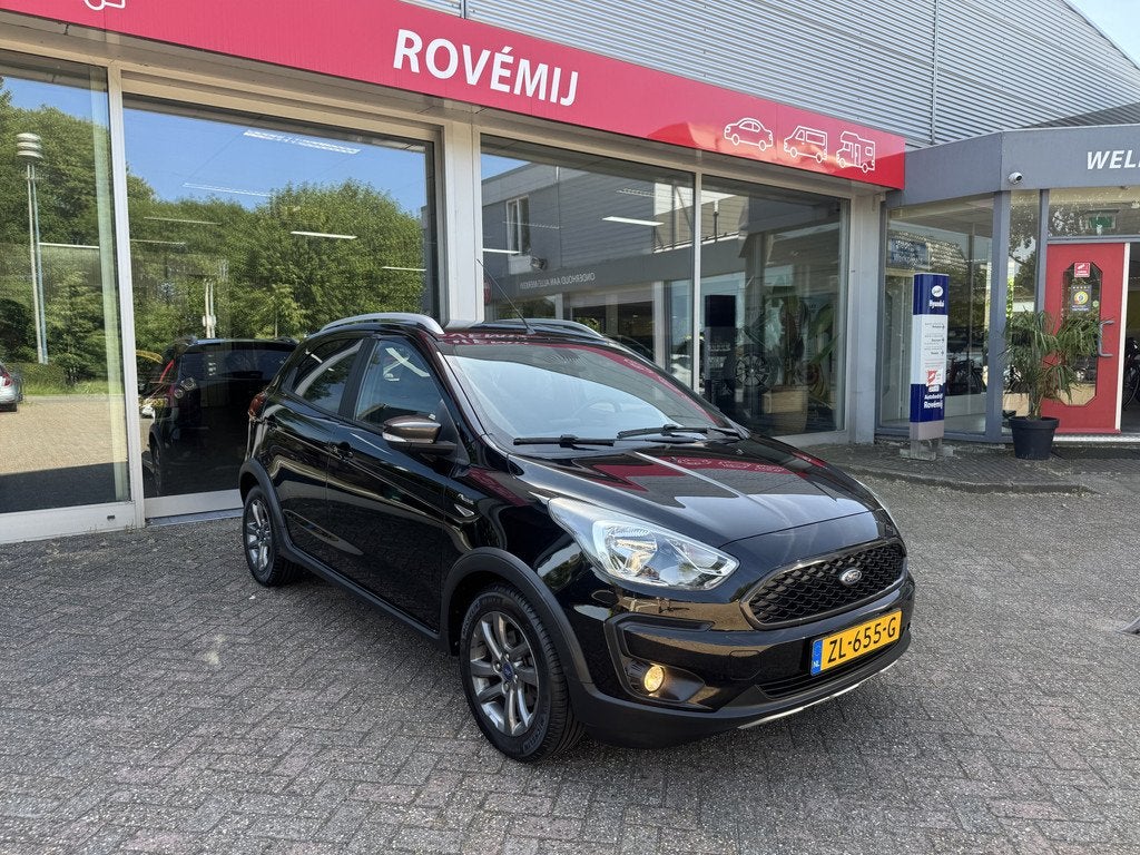 Ford Ka+ 1.2 Active Hoge Instap, Carplay, Cruise, Parkeersen, Auto's, Ford, Voorwielaandrijving, 4 cilinders, Ka, Zwart